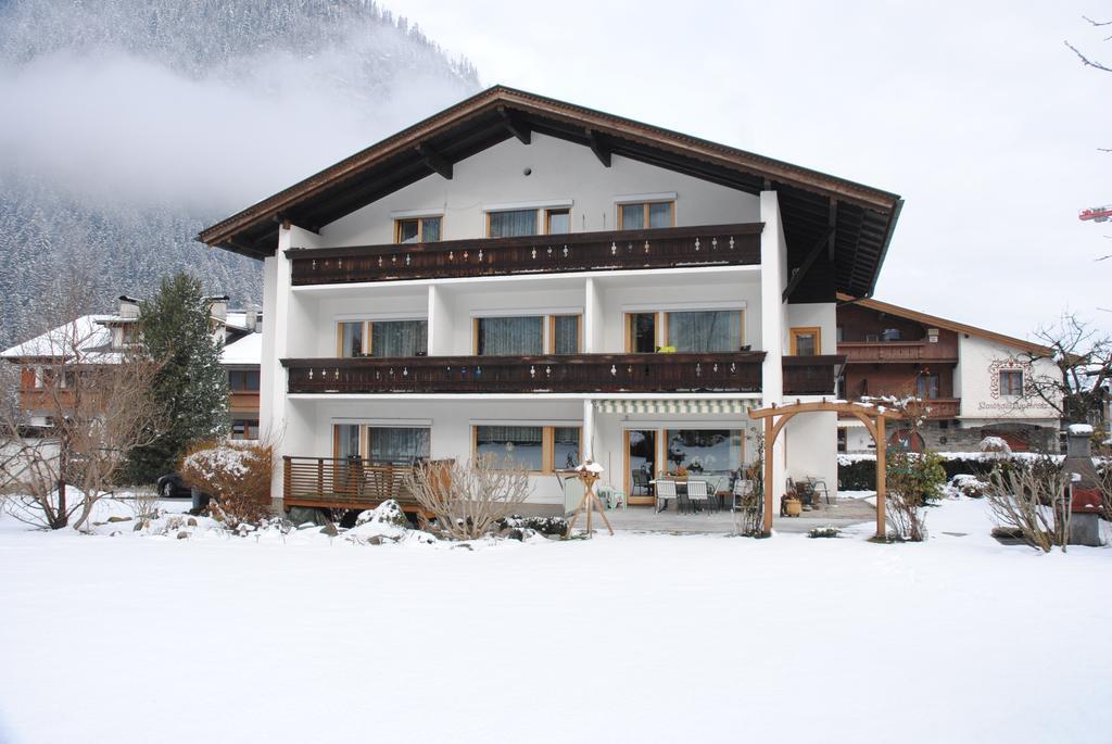 Gaestehaus Ahornblick Mayrhofen Ngoại thất bức ảnh