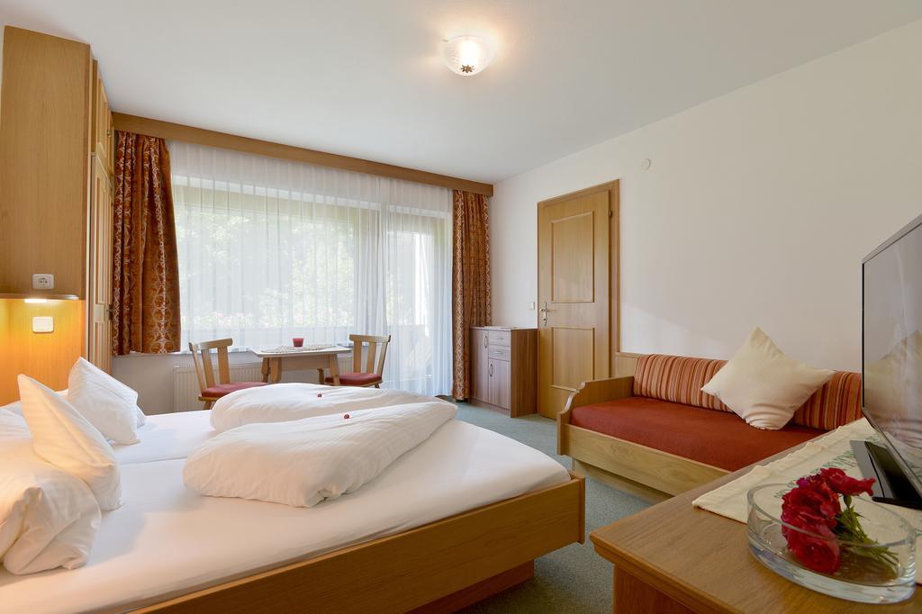 Gaestehaus Ahornblick Mayrhofen Ngoại thất bức ảnh